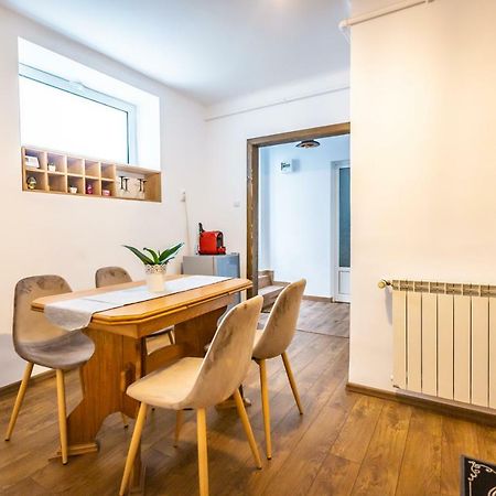 Central Apartment Braszów Zewnętrze zdjęcie